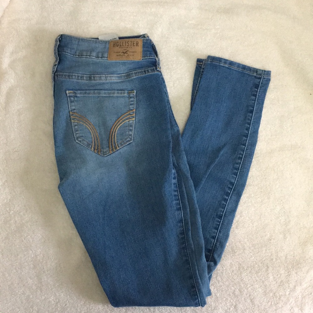 Hollister Super Skinny Jeans